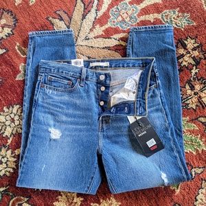 NWT LEVI'S Wedgie Jeans